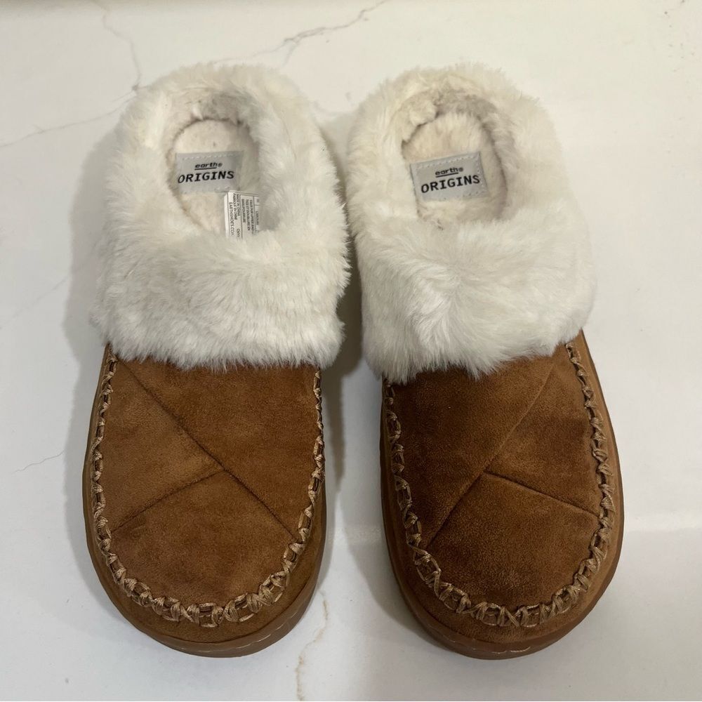 Origins Womans Brown and White Furry Slippers